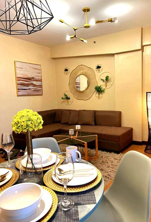 The Lancris Residences, 2 Bedrooms, 1 Bathroom, Living-Room, Kitchen & Pool Is Free Paranaque City Extérieur photo