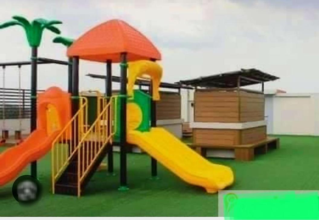 The Lancris Residences, 2 Bedrooms, 1 Bathroom, Living-Room, Kitchen & Pool Is Free Paranaque City Extérieur photo