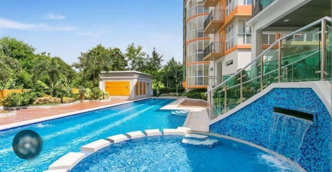 The Lancris Residences, 2 Bedrooms, 1 Bathroom, Living-Room, Kitchen & Pool Is Free Paranaque City Extérieur photo
